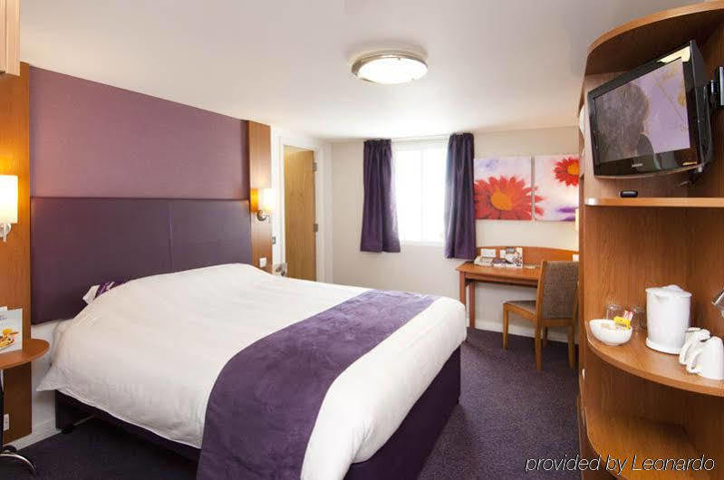 Hotel Wheatsheaf By Chef & Brewer Collection North Waltham Esterno foto